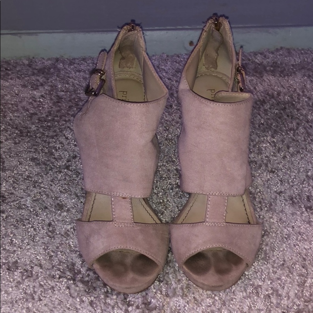 🙈Tan High Heels🙈